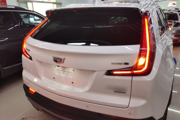 Used Cadillac XT4 2021 28T Two-Wheel Drive Luxury Version
