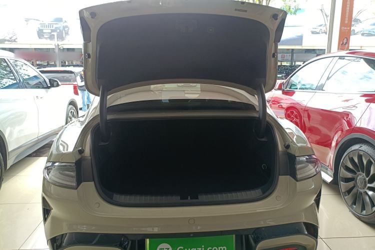 Used  SU7 2024 Rear-Drive Long-Range Intelligent Driving Version
