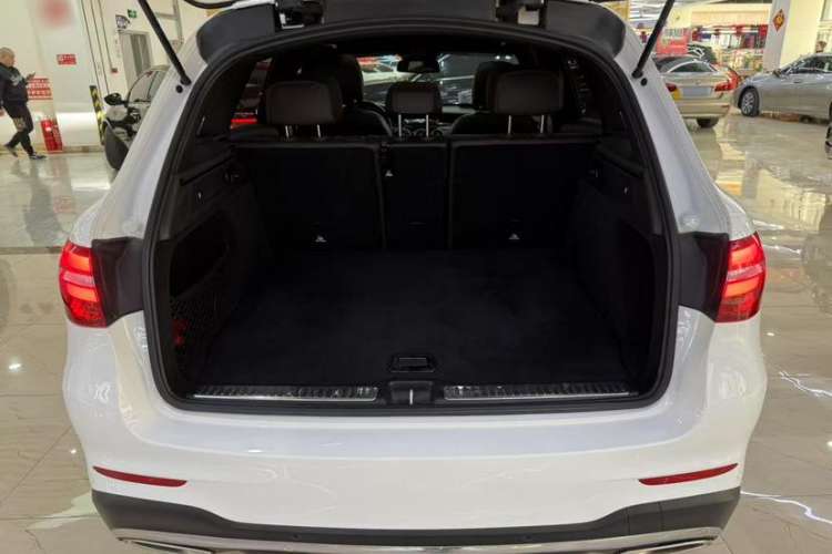 Used Mercedes-Benz GLC 2019 GLC 260 4MATIC Luxury Model
