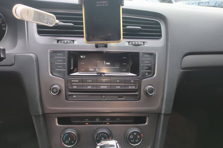 Used Volkswagen Golf 2016 1.6L Automatic Fashion Model
