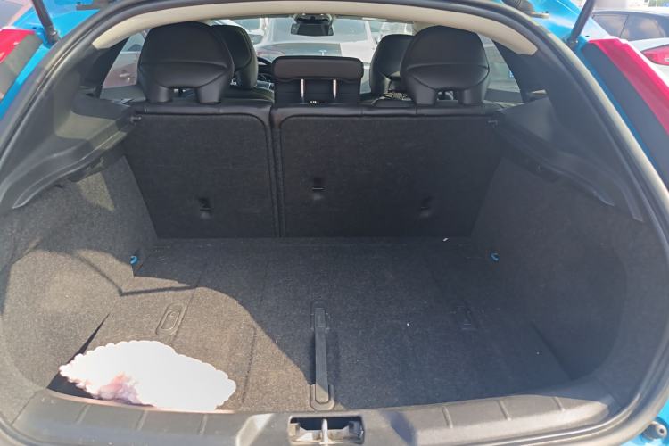 Used Volvo V40 2015 1.6T Zhiyi Edition
