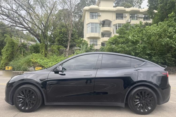 Used Tesla Model Y 2022 Rear-Wheel-Drive Version
