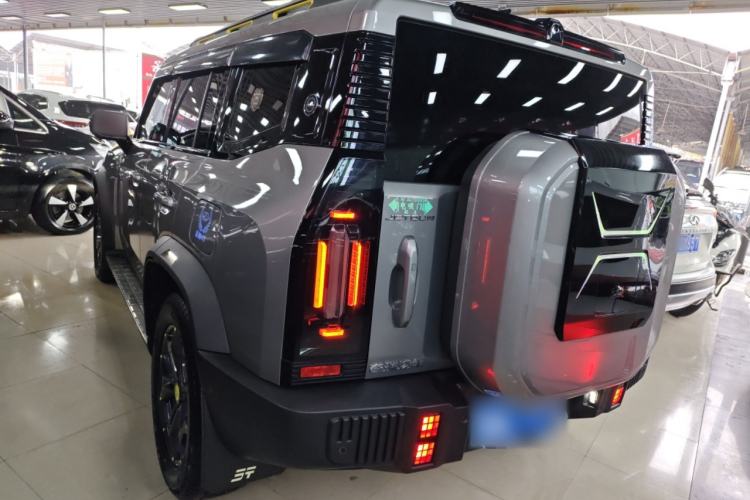 Used JETOUR Traveler 2023 2.0T All-Wheel Drive CrossPRO+