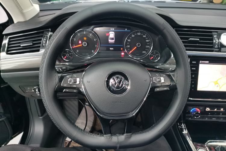 Used Volkswagen Phideon 2018 Revised Version 380TSI Two-Wheel Drive Business Edition
