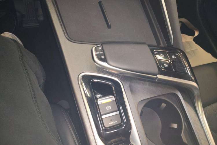 Used Changan UNI-T 2022 2.0T Prestige Version
