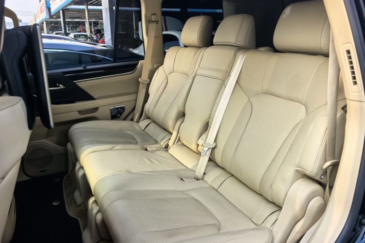 Used Lexus LX 2017 570 Dynamic Luxury Edition
