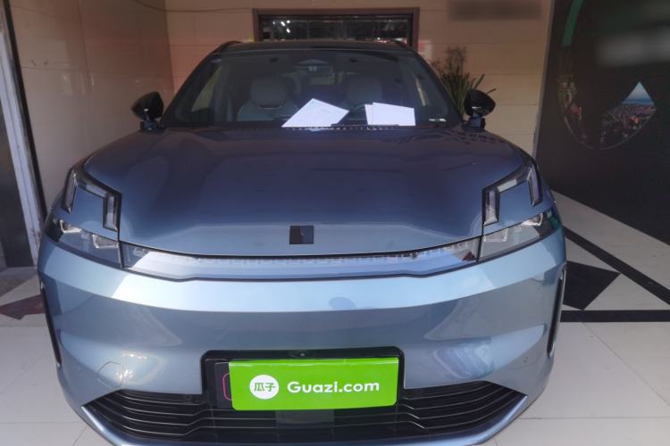 Used Lynk & Co 08 EM-P 2025 220 km All-Wheel-Drive Performance Halo