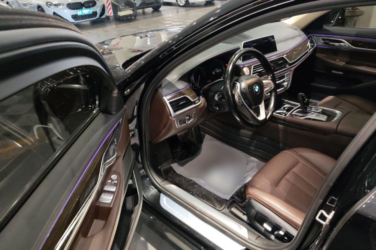 Used BMW 7 Series 2017 730Li Leading Model
