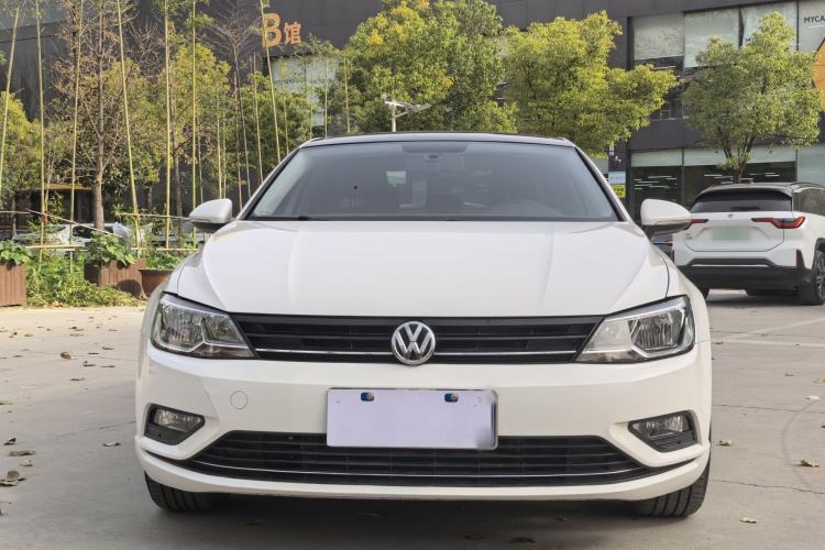 Used Volkswagen Lamando 2018 280TSI DSG Comfort Edition
