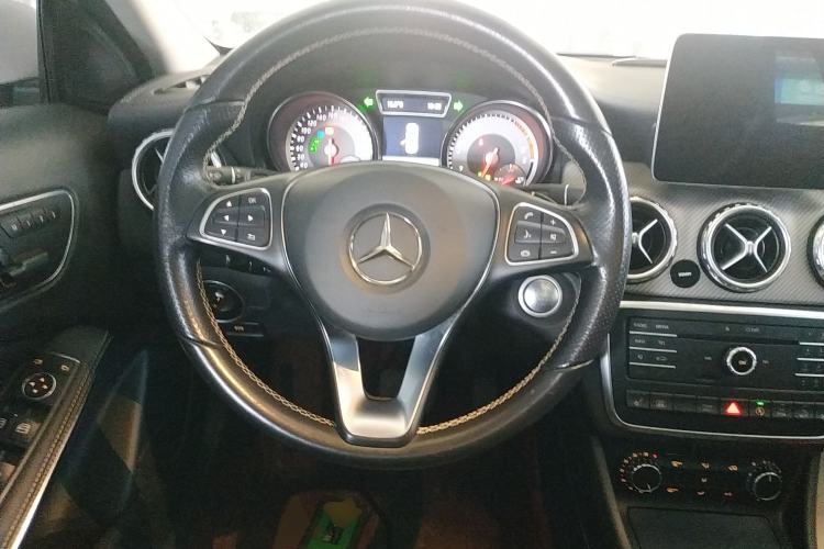 Used Mercedes-Benz GLA 2016 GLA 220 4MATIC Fashion Edition
