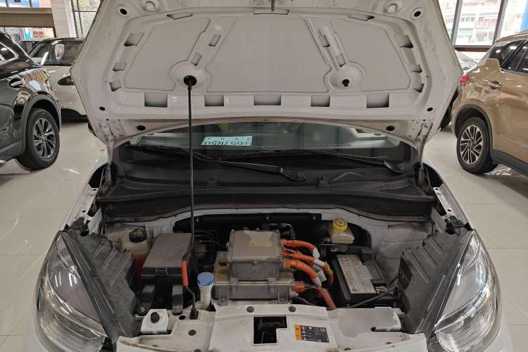 Used Roewe Clever 2021 302 km New Four-Seater Super-Efficient Version
