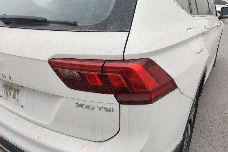 Used Volkswagen Tiguan L 2024 300TSI Automatic Two-Wheel Drive Smart Edition
