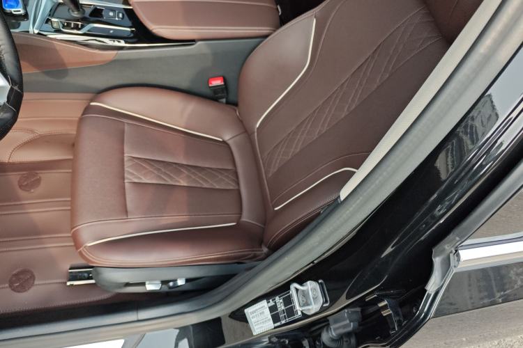 Used BMW 5 Series 2022 Restyled 525Li Luxury Package
