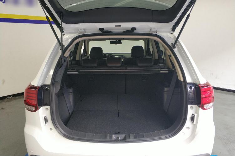 Used Mitsubishi Outlander 2016 2.4L 4x4 Luxury Edition 7-Seater
