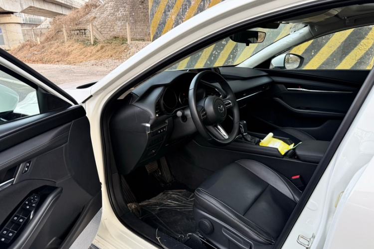 Used Mazda Mazda 3 Axela 2023 2.0L Automatic ZhiXuan Edition
