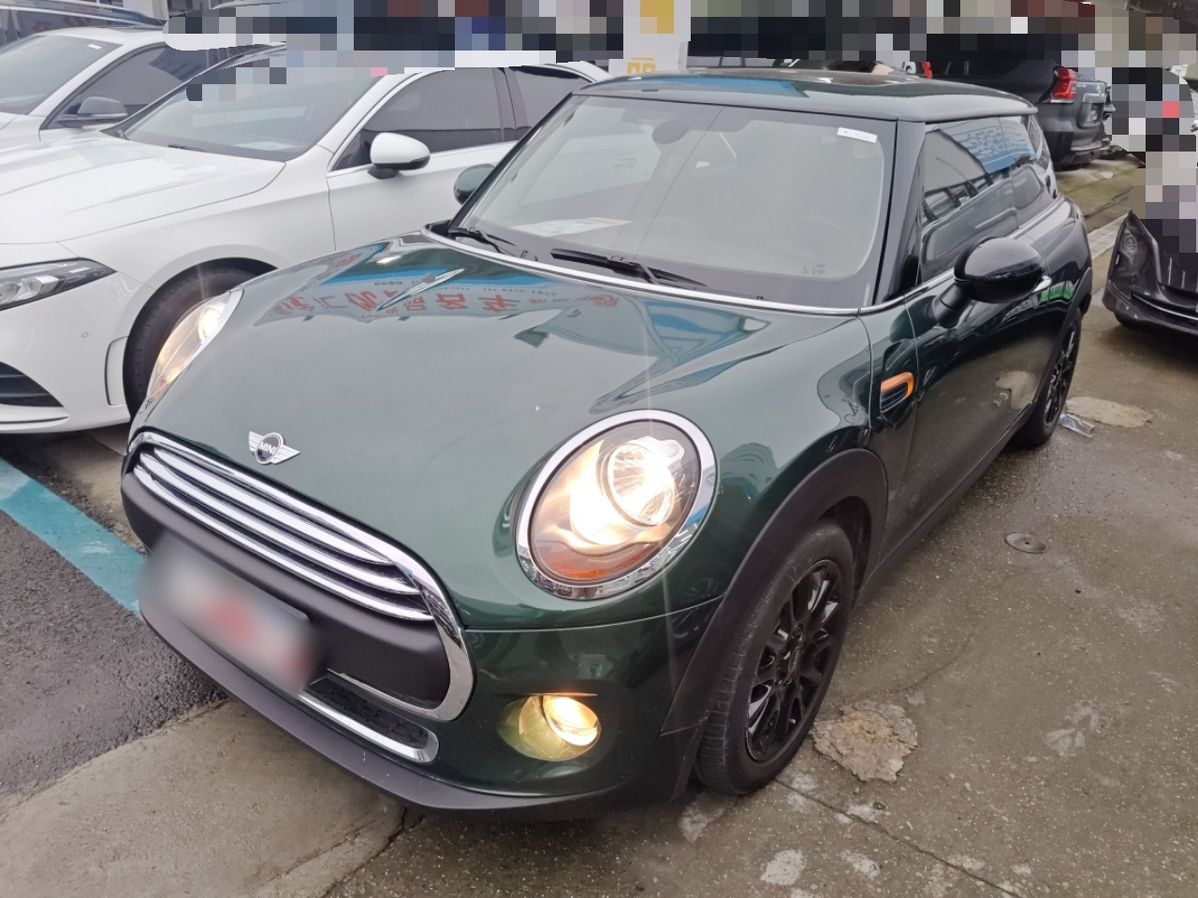 Под передней частью автомобиля