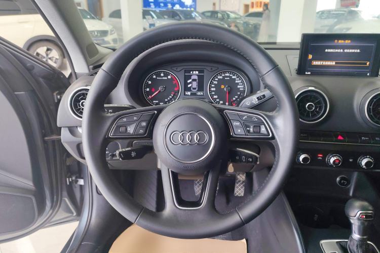 Used Audi A3 2020 Restyled Limousine 35 TFSI Ambition Version China VI
