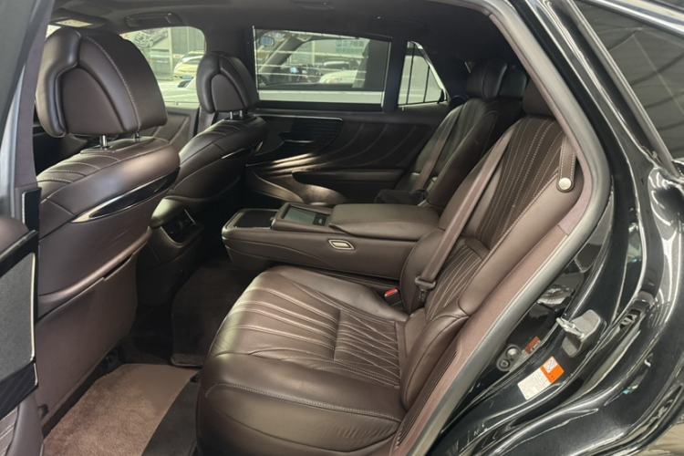 Used Lexus LS 2020 500h Luxury Edition China VI Standard