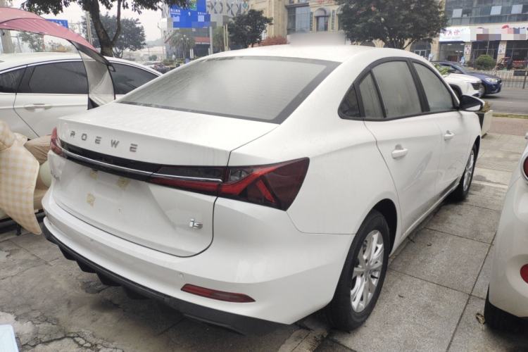 Used Roewe i5 2023 1.5L Manual Comfort Edition
