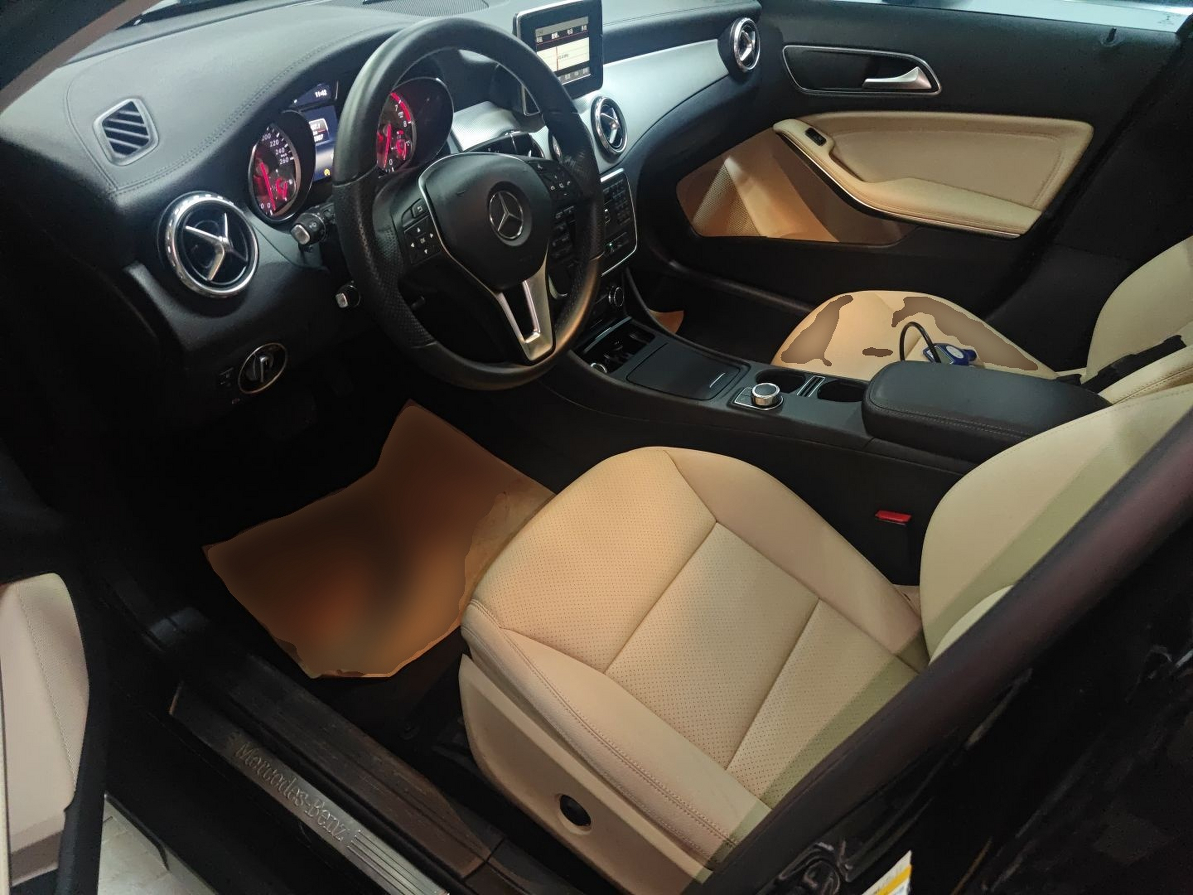 Переднее сиденье в автомобиле