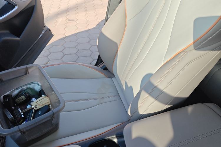 Used BYD Song Pro New Energy 2024 HONOR Edition DM-i 71KM Navigation Model
