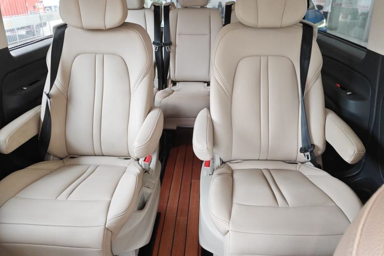 Used Mercedes-Benz Vito 2018 2.0T Elite Version 7 Seats China VI Emission Standard