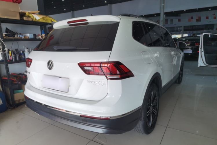 Used Volkswagen Tiguan L 2020 330TSI Automatic Two-Wheel Drive Panoramic Comfort Edition China VI Standard