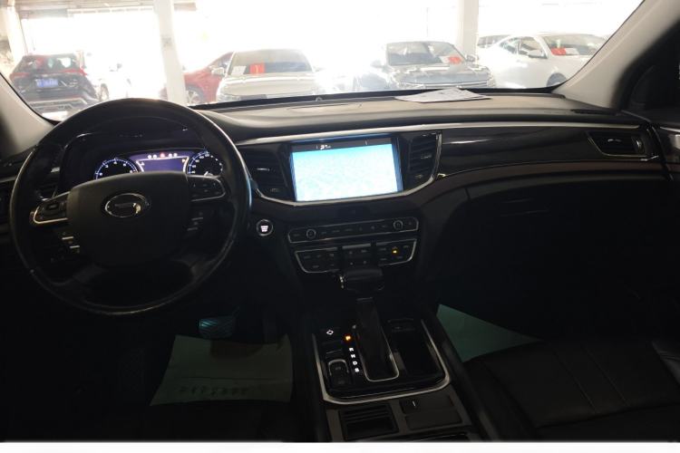 Used GAC Trumpchi GS8 2017 320T Two-Wheel Drive Luxury Smart Connectivity Version (7 Seats)
