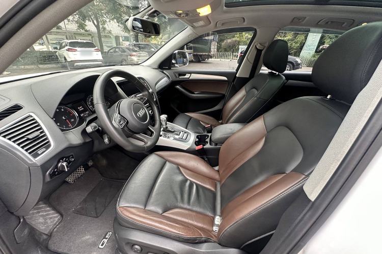 Used Audi Q5 2017 Plus 40 TFSI Technology Model
