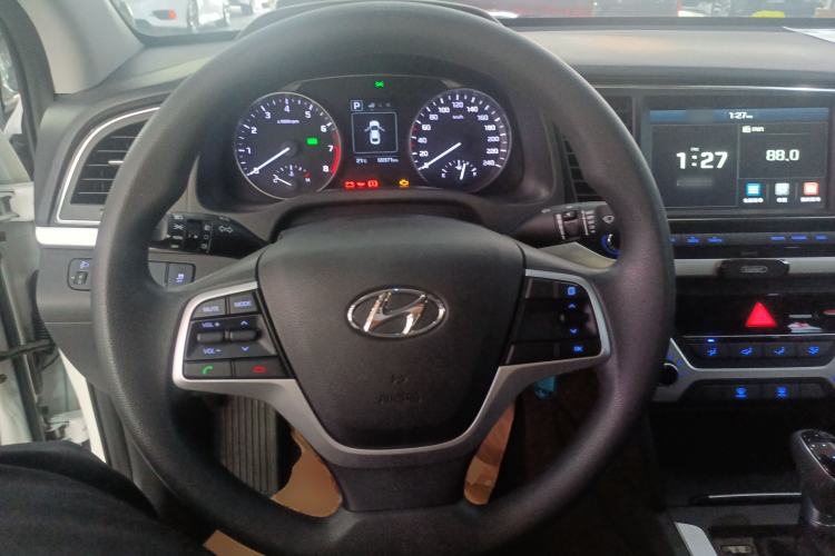 Used Hyundai Elantra 2016 1.6L Automatic ZhiXuan – Elite Version
