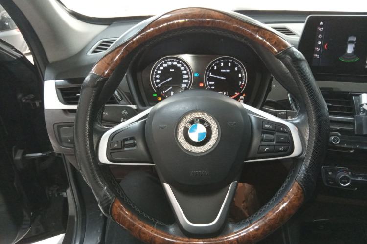 Used BMW X1 2020 sDrive25Li Leading Model
