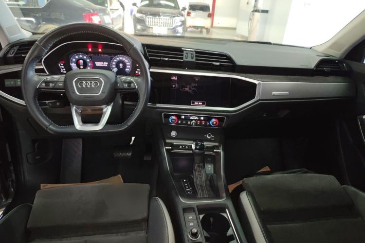 Used Audi Q3 2020 35 TFSI Fashion Dynamic Model