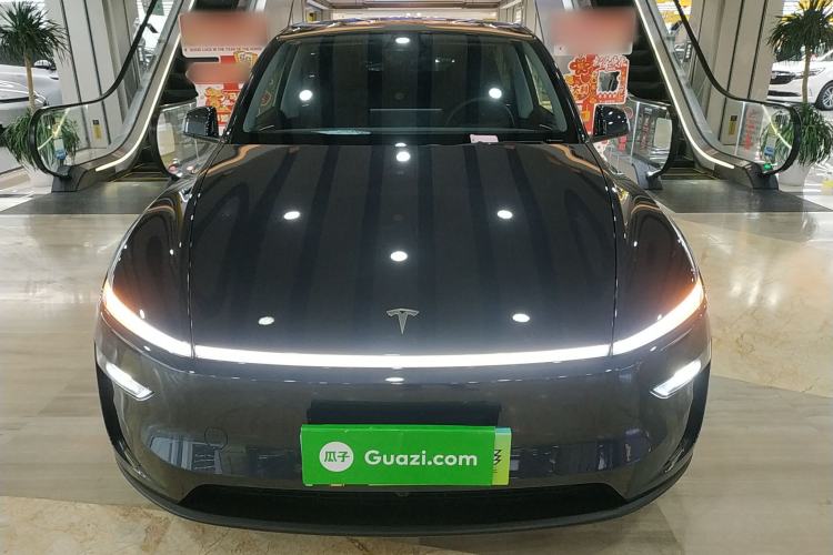 Used Tesla Model Y 2025 Long-Range All-Wheel-Drive Version