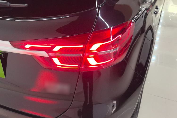 Used Hongqi HS5 2022 Facelifted Version 2.0T Smart Connect Flagship All-Wheel-Drive Edition