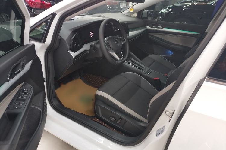 Used Volkswagen Golf 2023 Facelift 280TSI DSG Pro
