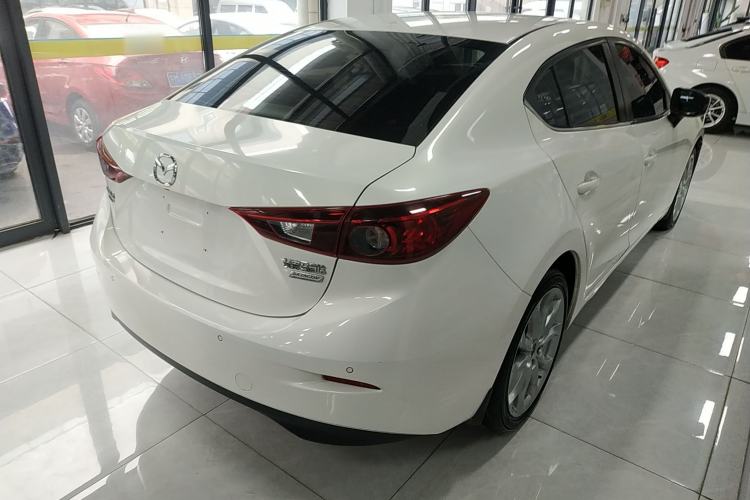 Used Mazda Mazda 3 Axela 2016 Sedan 2.0L Automatic Sport Model
