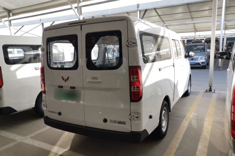 Used Wuling Yangguang 
