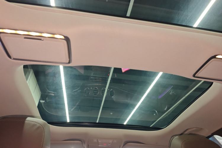 Used Mercedes-Benz E-Class 2023 Facelift E 260 L