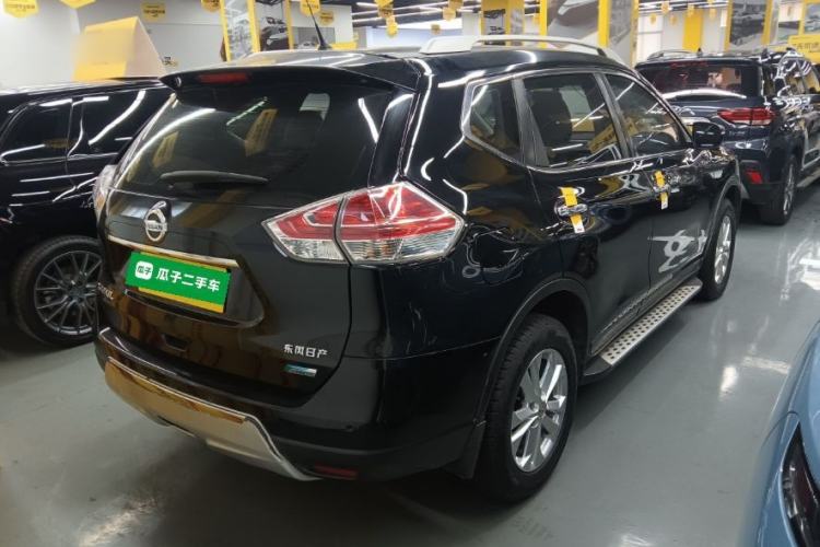 Used Nissan X-Trail 2015 2.0L CVT Comfort MAX Edition 2WD
