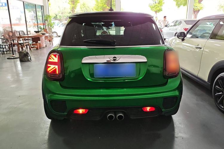 Used  MINI 2016 2.0T COOPER S Pioneer Edition
