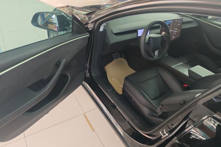 Used Tesla Model 3 2023 Long-Range All-Wheel-Drive Version