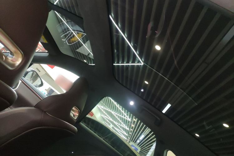 Used  11 2022 Long-Range Dual-Motor Luxury Edition 5 Seats
