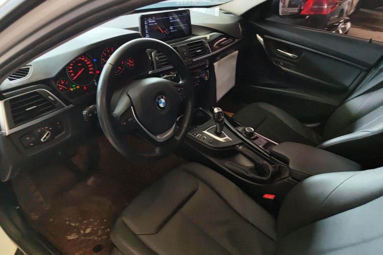 Used BMW 3 Series 2016 320Li Ambition Model
