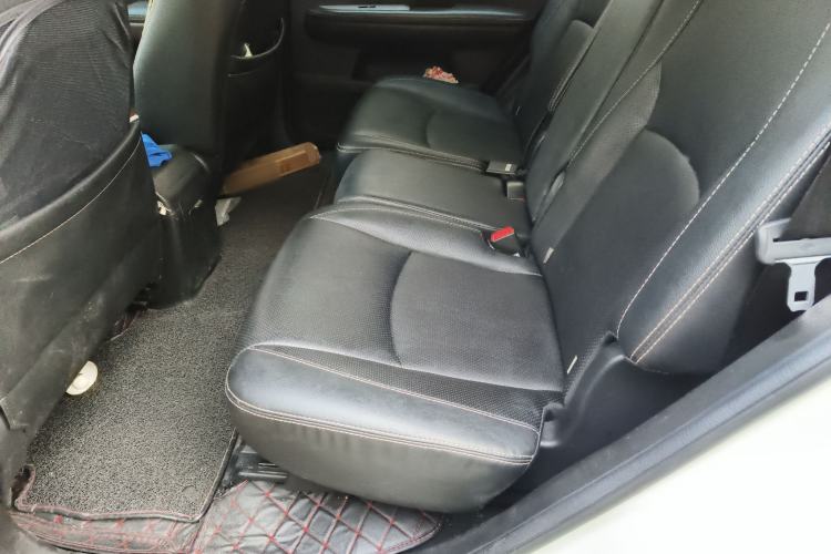 Used BYD S6 2014 2.0L Manual Luxury 5-Seater