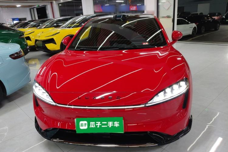 Used Hima Luxeed S7 2025 785 km Ultra