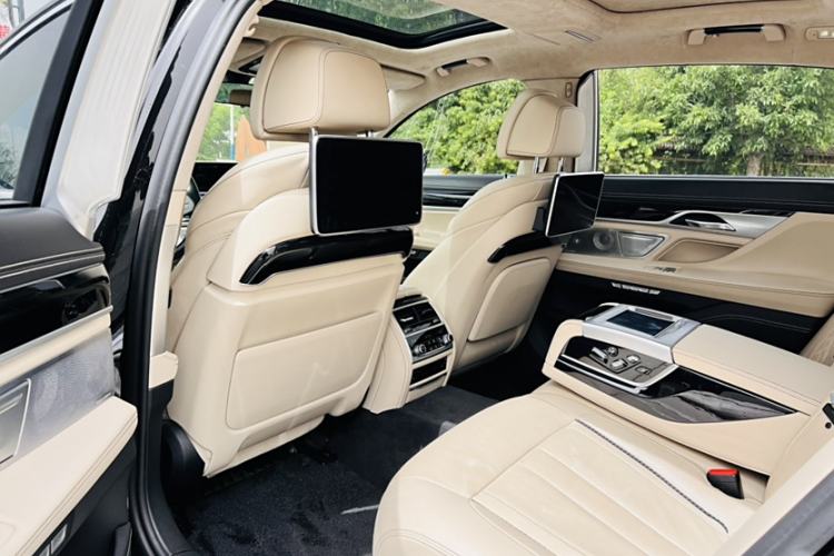 Used BMW 7 Series 2017 740Li xDrive Luxury Edition
