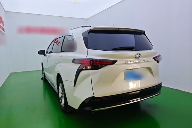 Used Toyota Sienna 2021 2.5L Hybrid Platinum Edition
