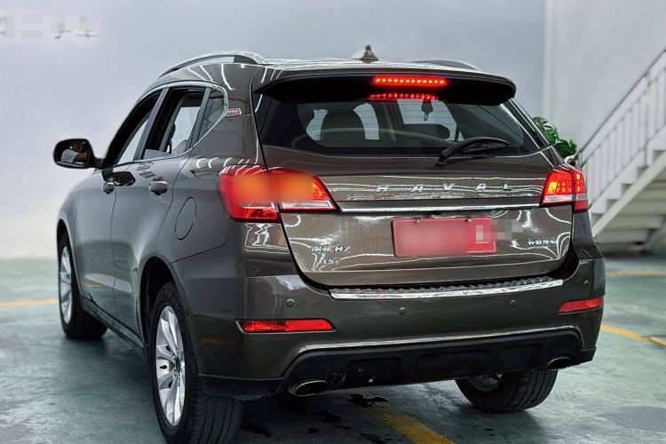 Used Haval H2 2017 Red-Label 1.5T Manual Two-Wheel Drive Luxury Model
