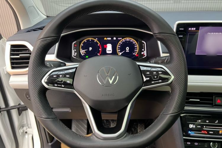 Used Volkswagen Tharu 2024 300TSI Two-Wheel-Drive Full Moon Edition