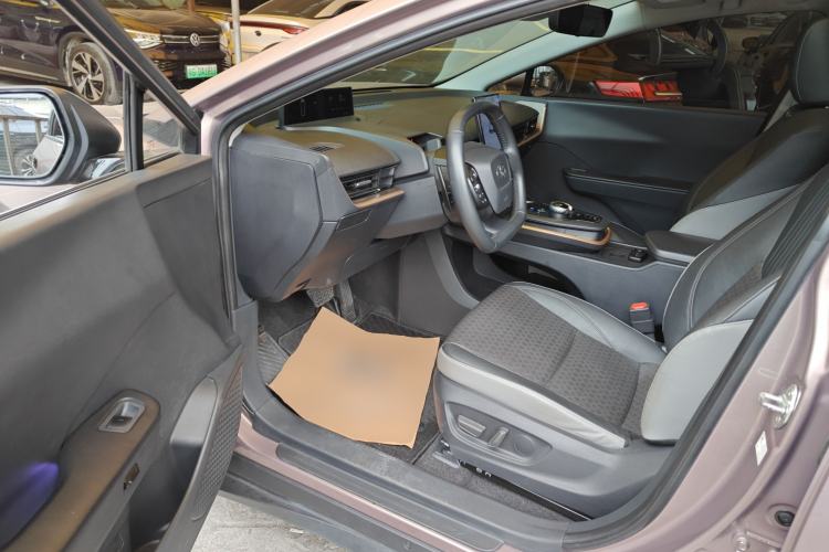 Used Toyota bZ3 2023 616 km Long-Range Premium
